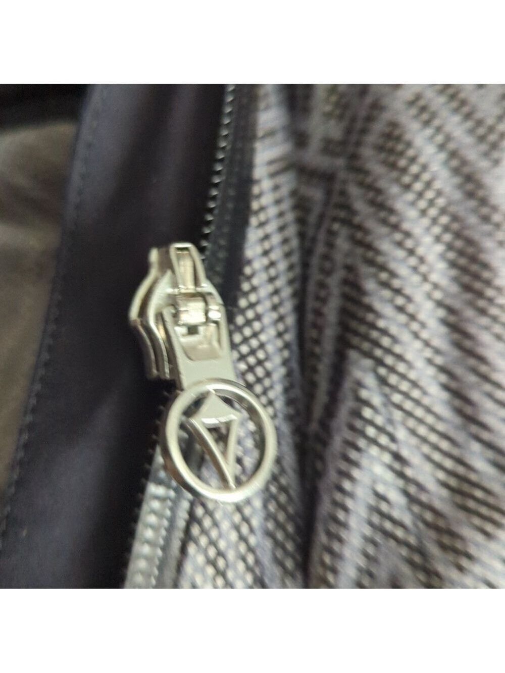 Ivivva -Lululemon Mesh With The Rain Waterproof Jacket Hooded - Picture 10 of 10